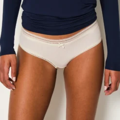 Shorty Microfibre Détails Dentelle 7 Shorty Microfibre Détails Dentelle -Magasin De Lingerie Etam 650486701 6