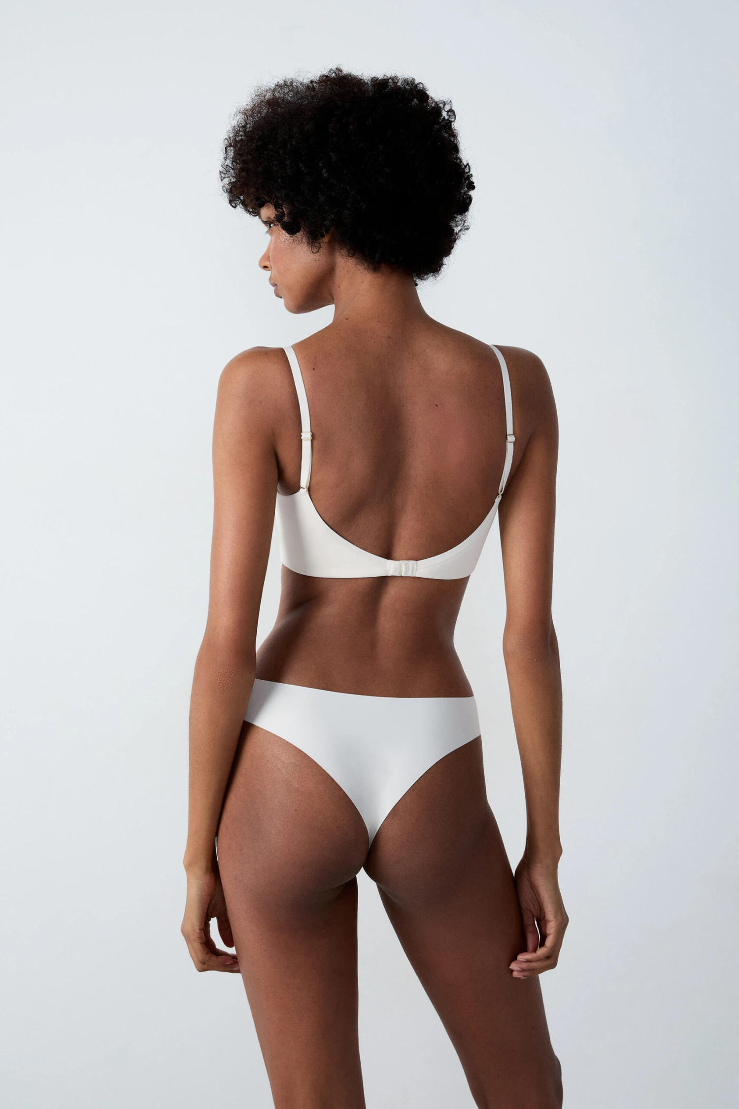 Soutien-gorge Sans Armatures Coques Fines Spécial Décolleté 6 Soutien-gorge Sans Armatures Coques Fines Spécial Décolleté – Image 6