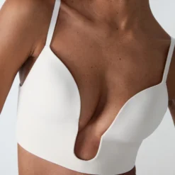 Soutien-gorge Sans Armatures Coques Fines Spécial Décolleté 11 Soutien-gorge Sans Armatures Coques Fines Spécial Décolleté -Magasin De Lingerie Etam 653590480 b scaled