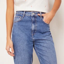 Jean Mom Taille Haute, 100% Coton 8 Jean Mom Taille Haute, 100% Coton -Magasin De Lingerie Etam 653731722 b