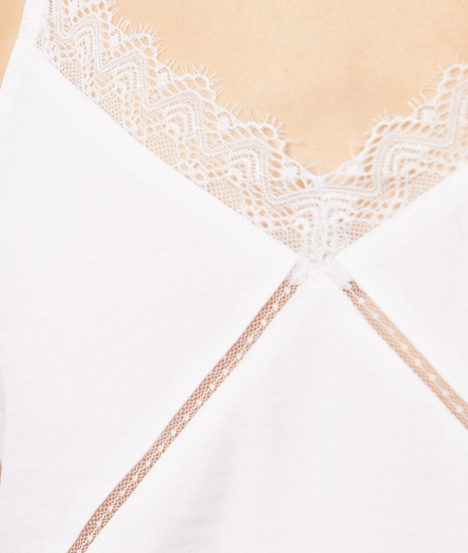 Caraco Fines Bretelles Décolleté Dentelle 4 Caraco Fines Bretelles Décolleté Dentelle – Image 4