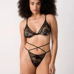 Triangle Sans Armatures En Dentelle Française -Magasin De Lingerie Etam 653751405 c scaled
