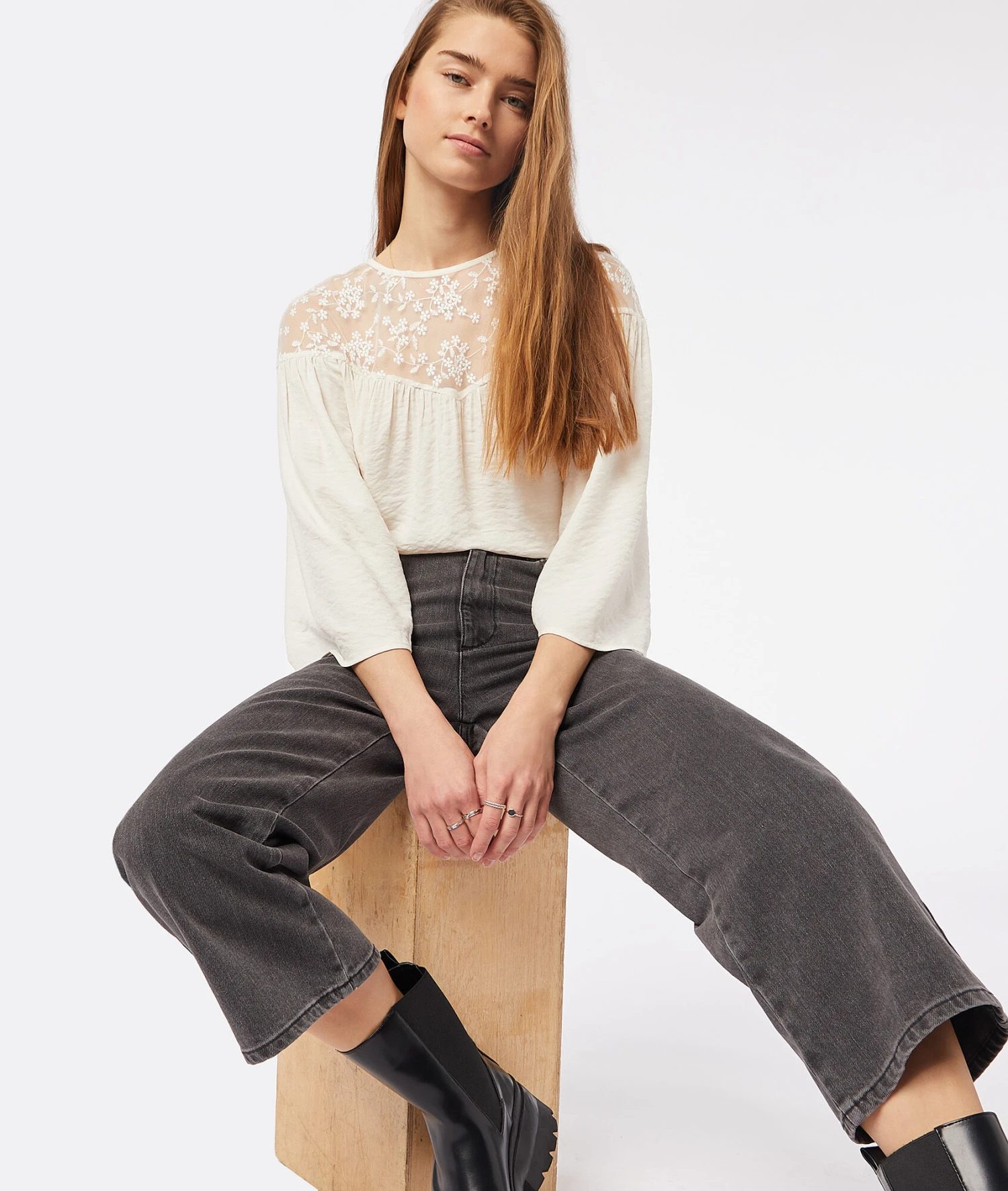 Blouse Manches 3/4 Avec Détails Broderie 1 Blouse Manches 3/4 Avec Détails Broderie