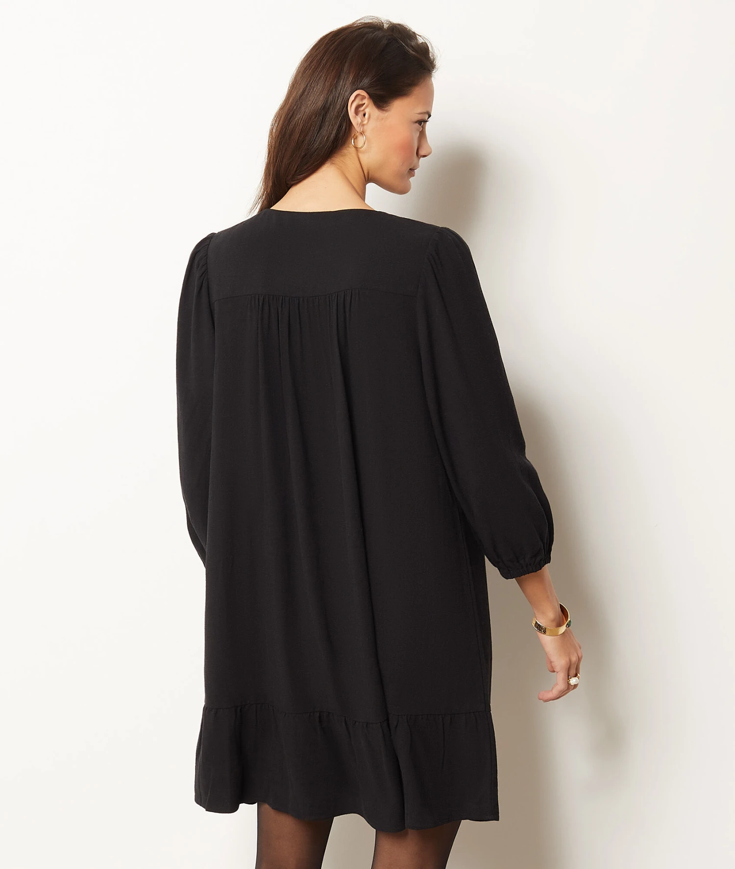 Robe Détails Broderie 2 Robe Détails Broderie – Image 2