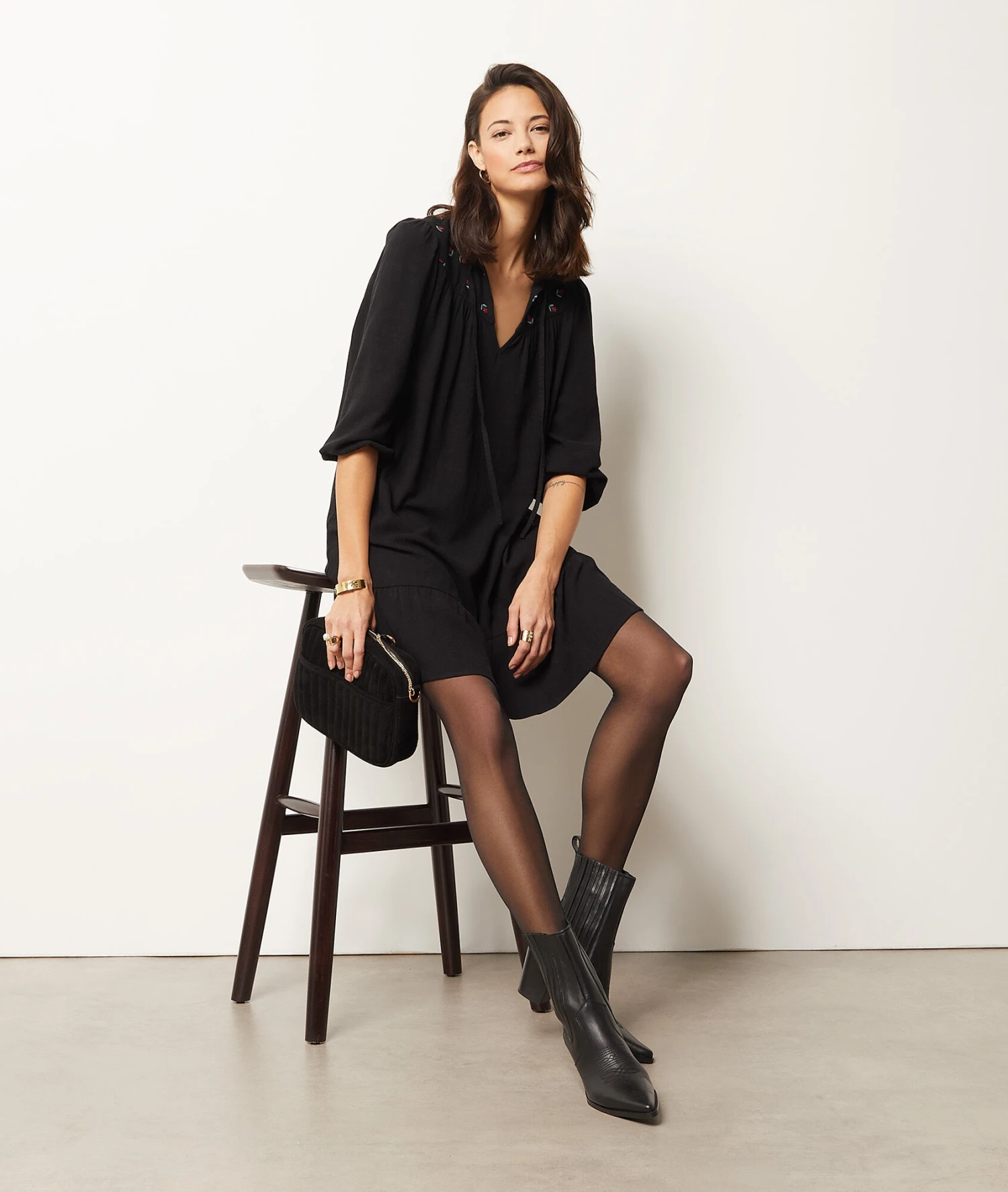 Robe Détails Broderie 5 Robe Détails Broderie – Image 5