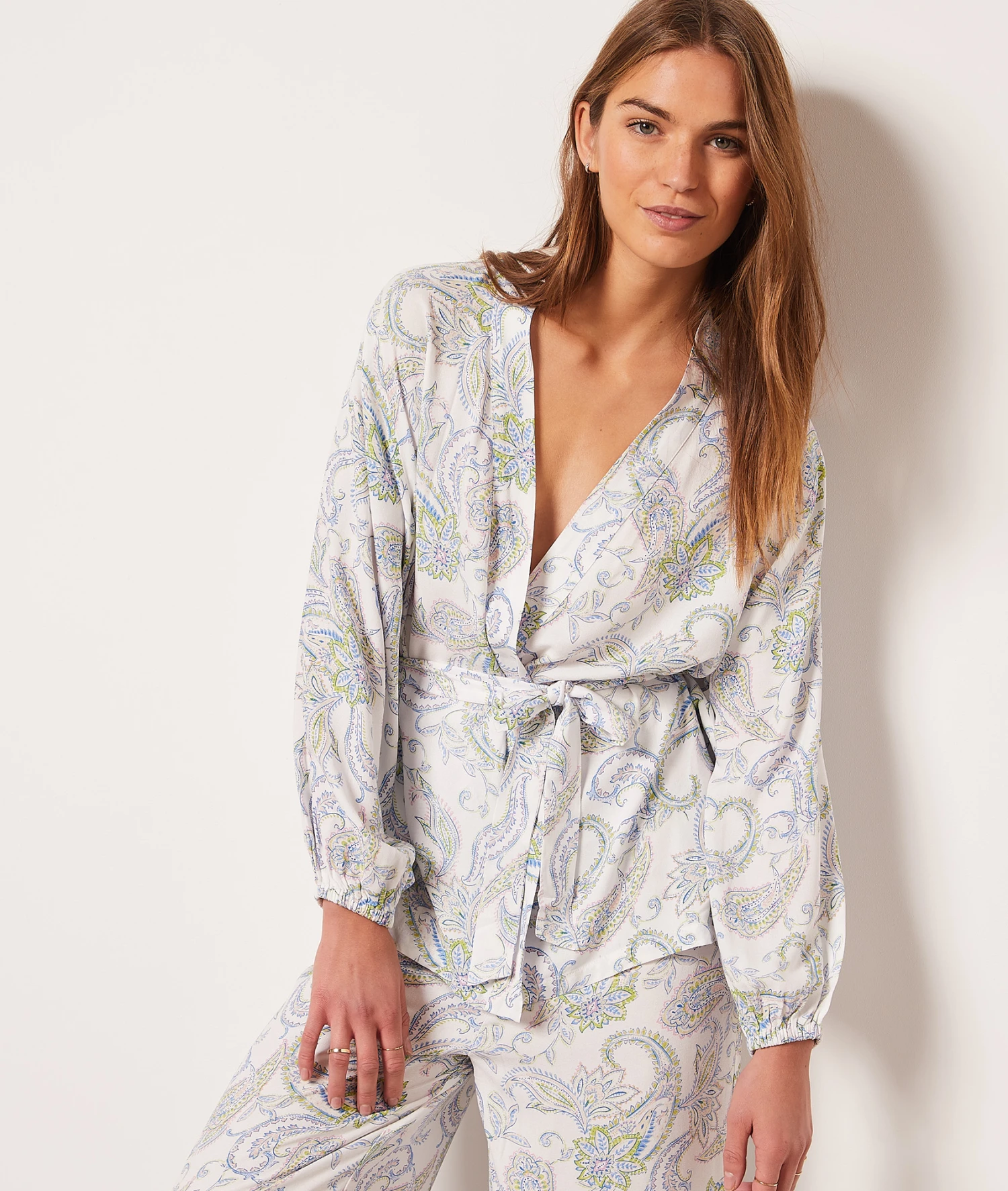 Déshabillé Court à Nouer 1 Déshabillé Court à Nouer