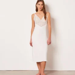 Nuisette Longue Broderie Anglaise -Magasin De Lingerie Etam 653892601 6