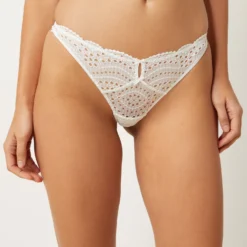 Tanga En Broderie Anglaise