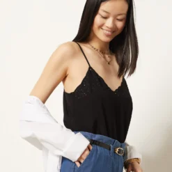 Caraco Détails Broderie