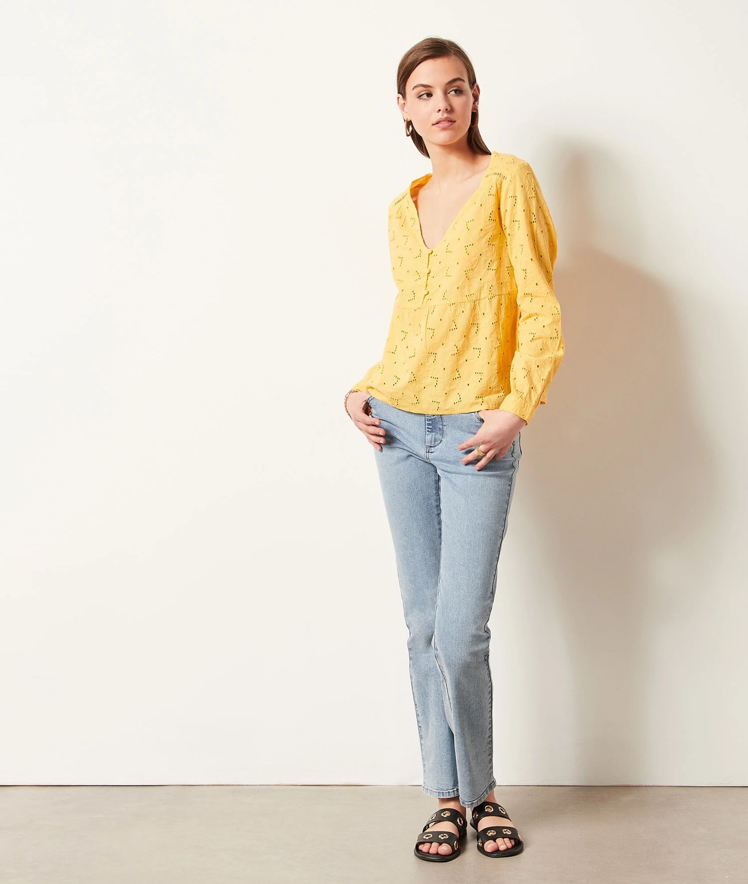 Blouse à Broderies 100% Coton 5 Blouse à Broderies 100% Coton – Image 5