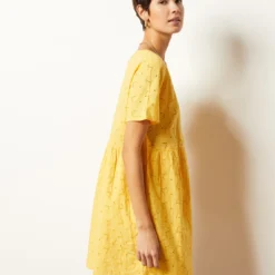 Robe Courte à Broderies 100% Coton