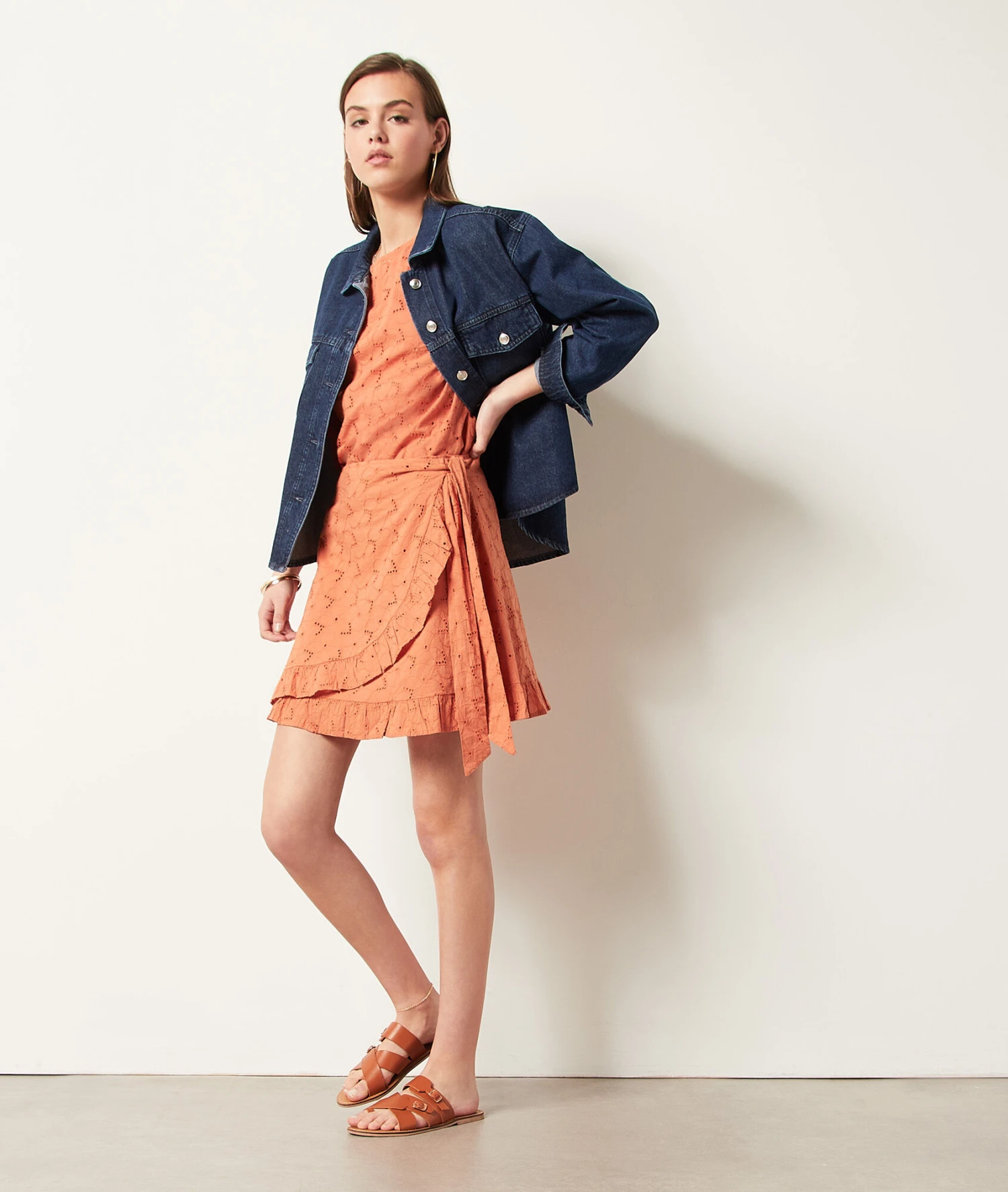 Jupe Courte à Broderies 3 Jupe Courte à Broderies – Image 3