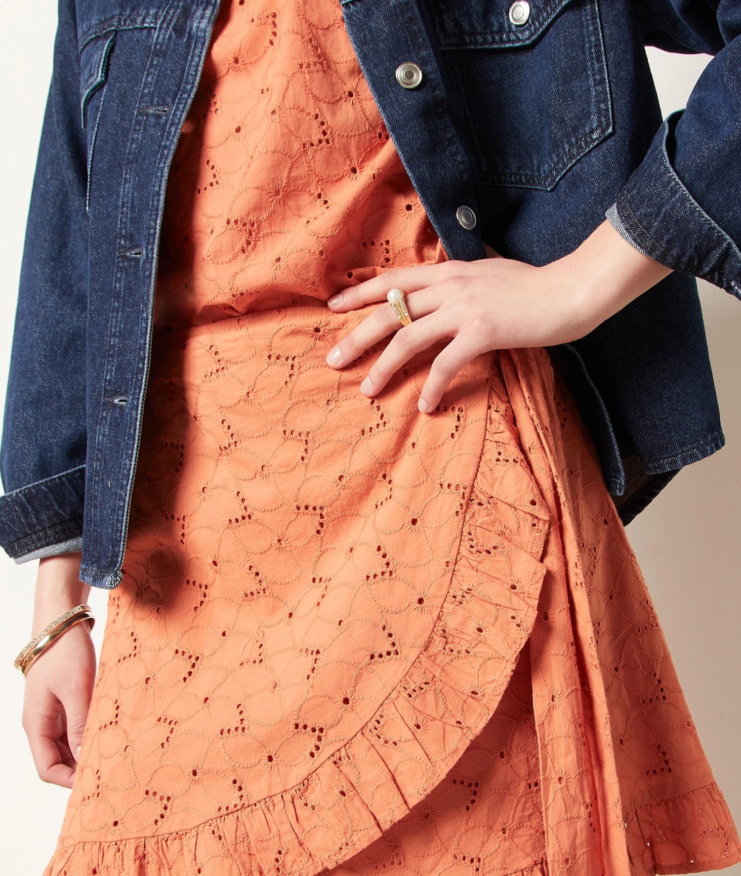 Jupe Courte à Broderies 4 Jupe Courte à Broderies – Image 4