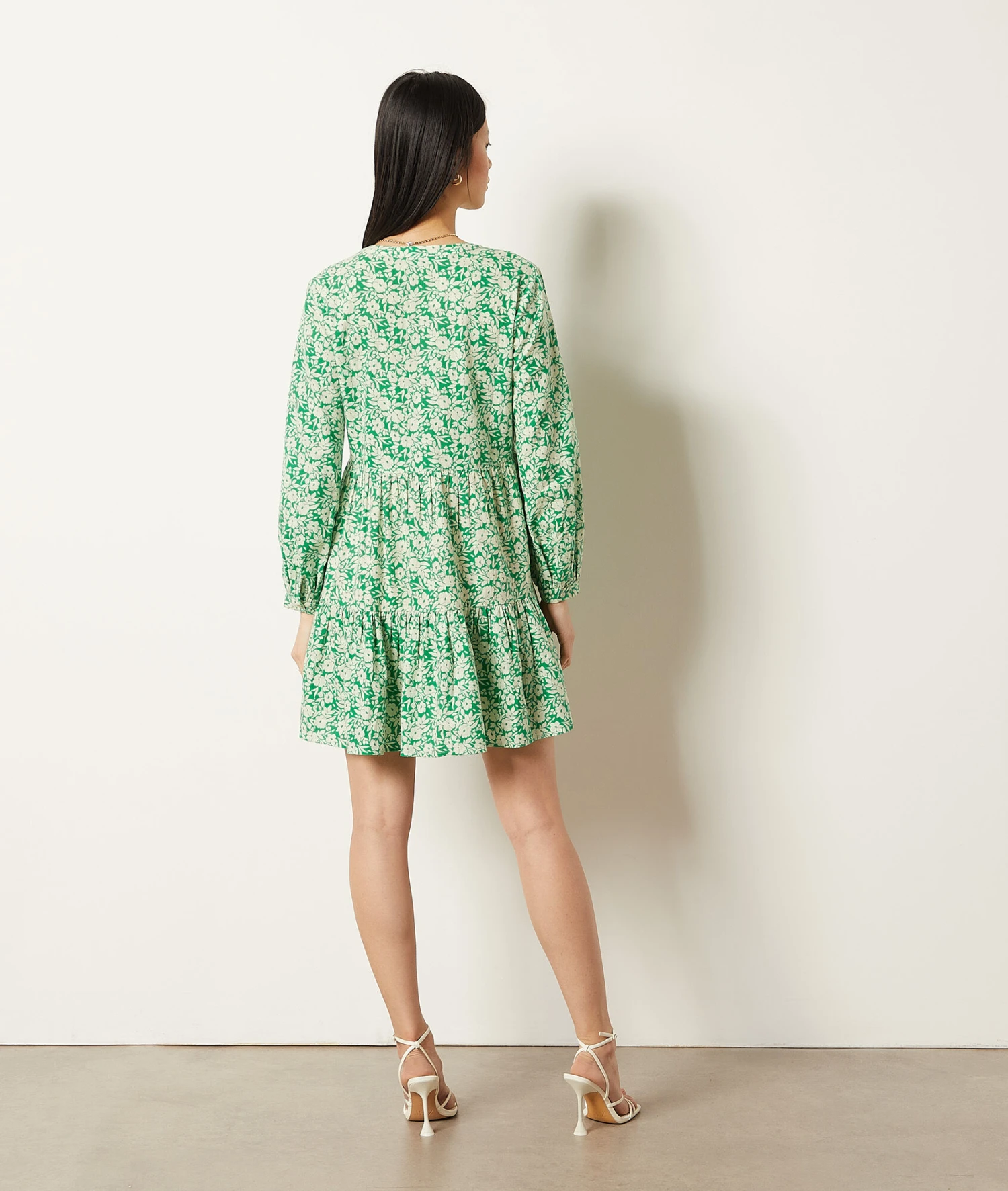 Robe Fluide à Fleurs 2 Robe Fluide à Fleurs – Image 2