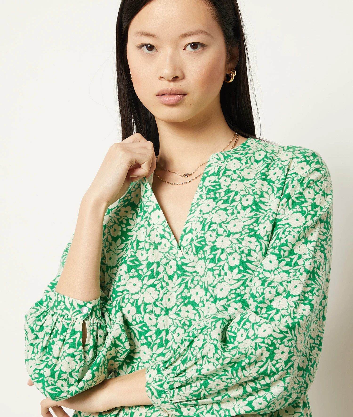 Robe Fluide à Fleurs 4 Robe Fluide à Fleurs – Image 4