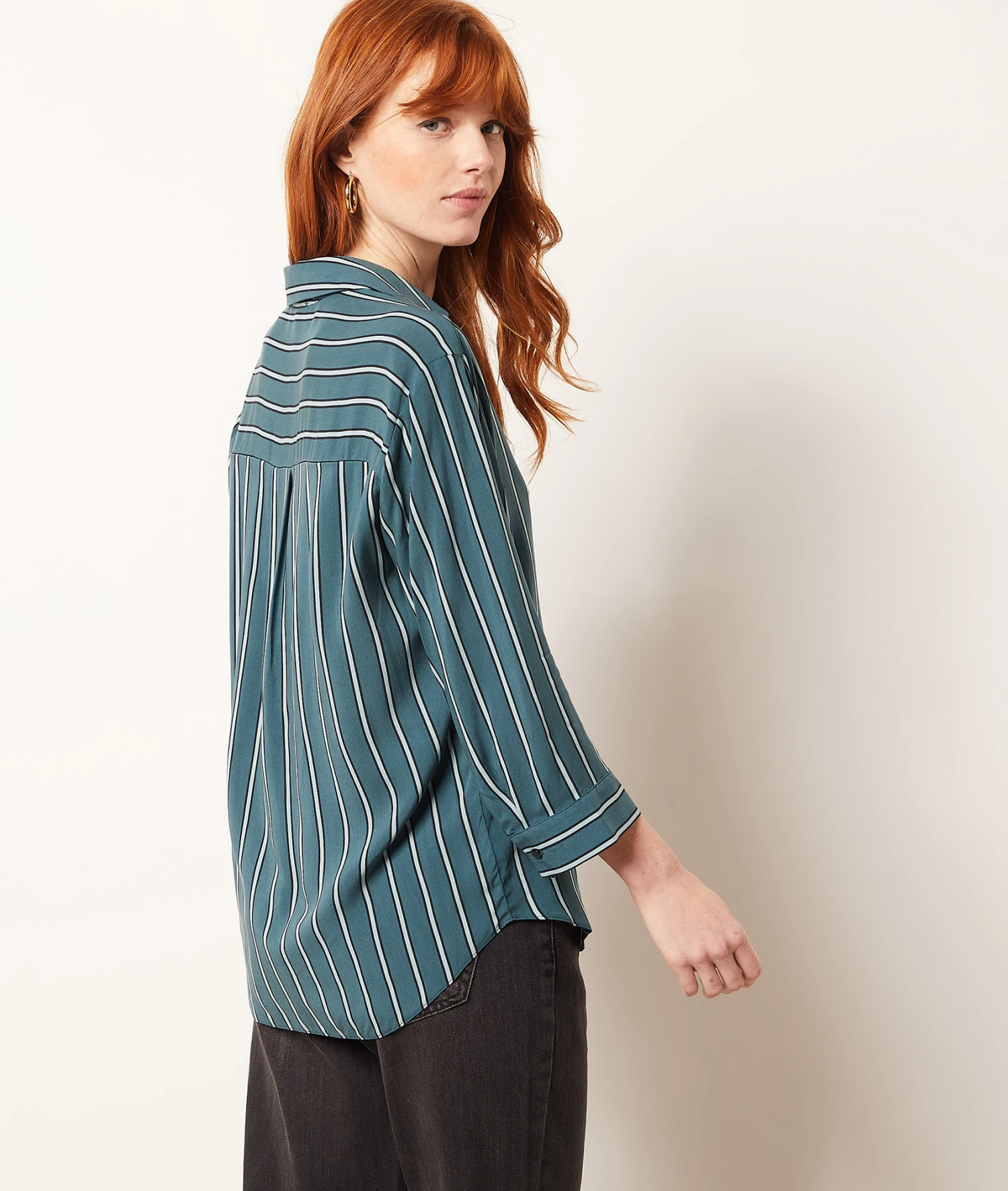 Chemisier à Rayures 2 Chemisier à Rayures – Image 2