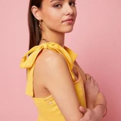 Robe à Bretelles Détails Broderie