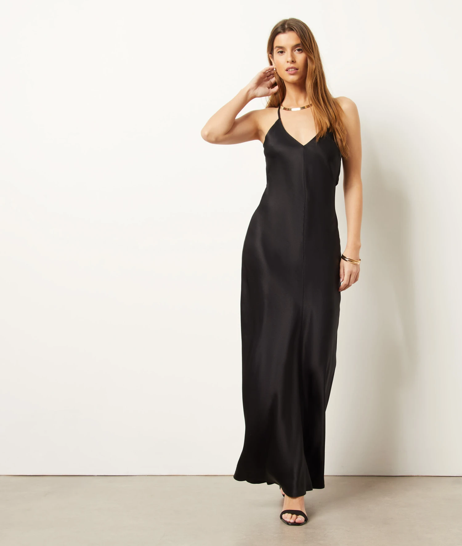 Robe Longue Fluide Ouverture Dos 1 Robe Longue Fluide Ouverture Dos